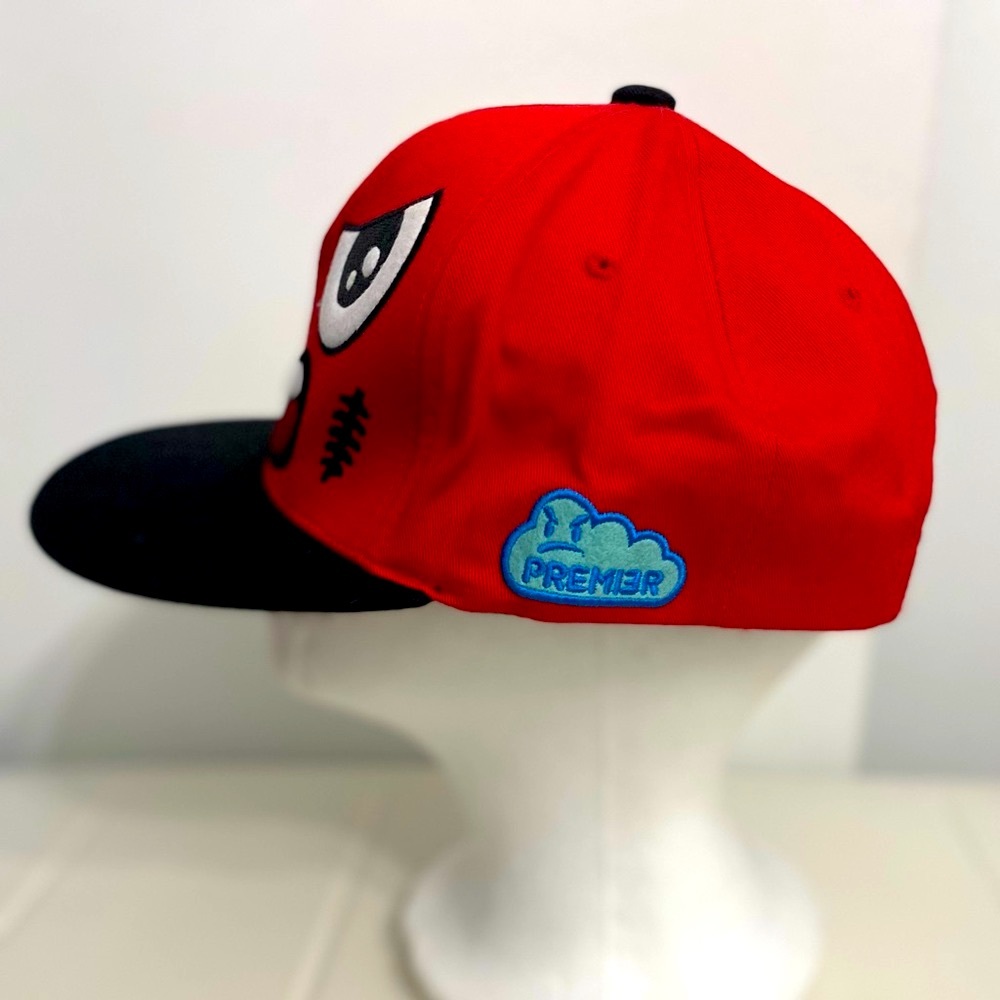 Red cap with face - Picture 3 of 5